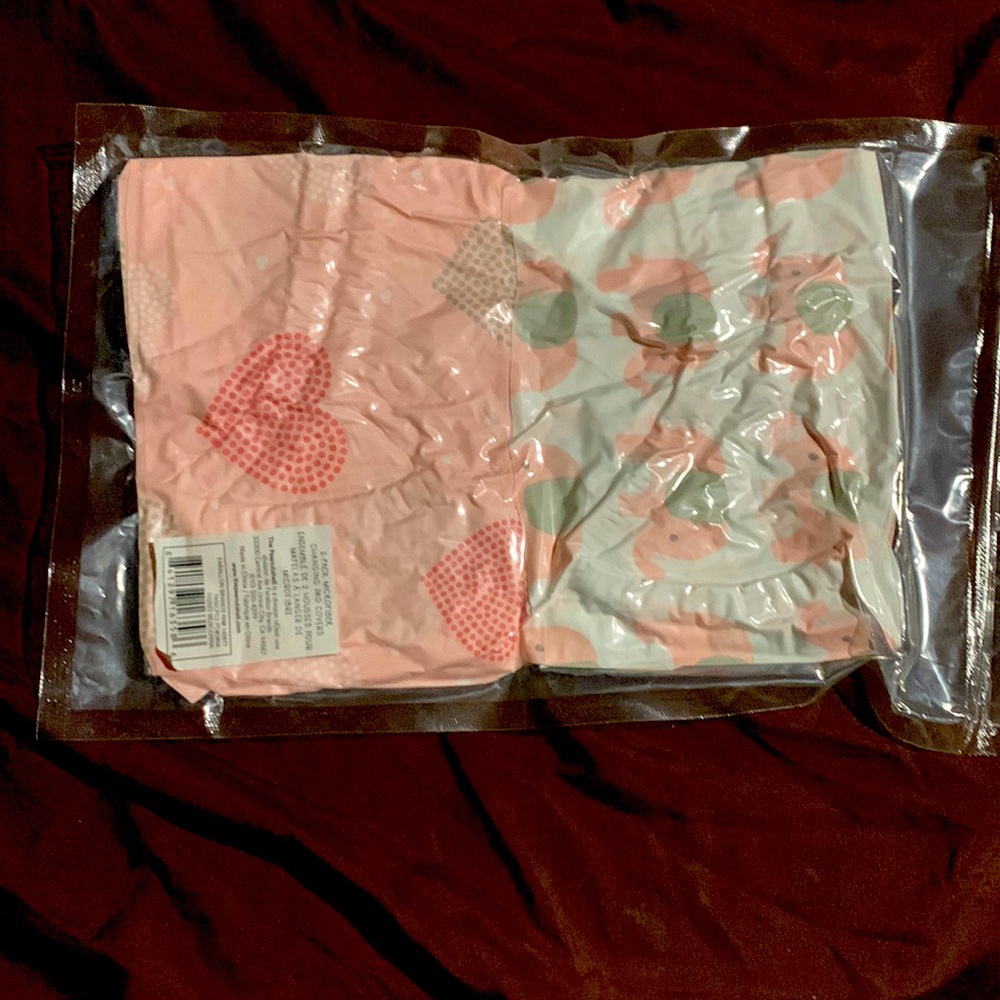 2 changing pad covers